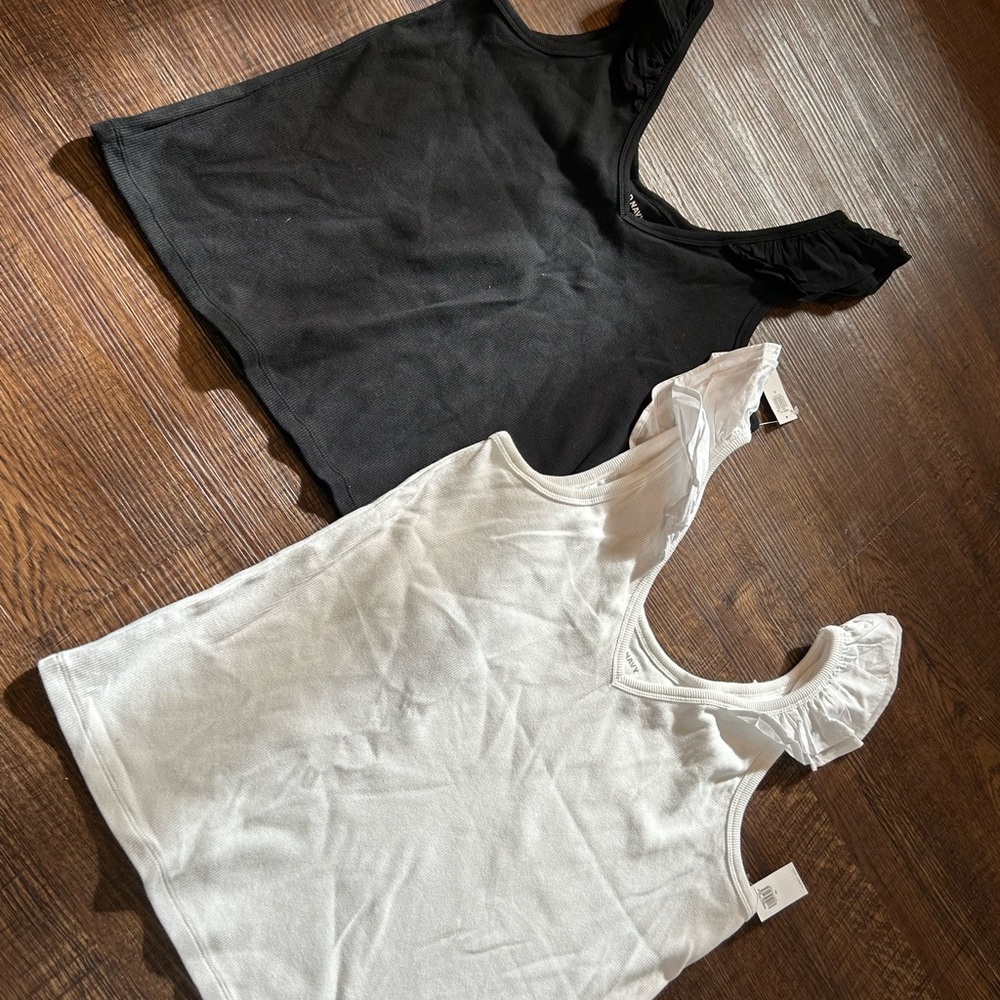Old Navy Black and White Tank Tops XL NEW WITH TAGS